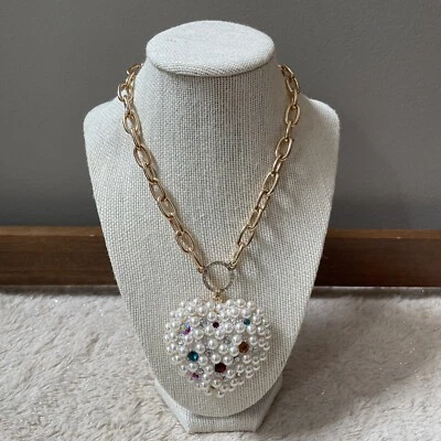 Betsey Johnson Imitation Pearl Heart Pendant Necklace - NWT - Image 1 of 4