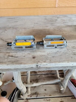 Vintage Bicycle RAT TRAP PEDALS w Reflectors Not matching - Image 1 of 4
