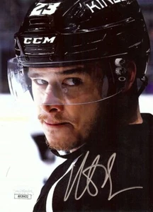 Dustin Brown Signed Autographed 5X7 Photo Kings Close-Up Reflection JSA AX26432 - Picture 1 of 2