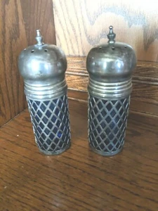 GODINGER SILVER ART CO. Cobalt Blue Bottle Salt & Pepper Shaker 4 1/4" h - Picture 1 of 5