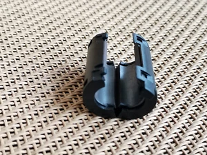 TDK 11mm Clip RFI EMI RF Radio Audio Video AV Cable Noise Filter Ferrite Core - Picture 1 of 5