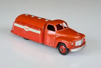 Vintage Dinky 442 Studebaker 'Esso' Petrol Tanker - original 1950s diecast model — 第 1/4 张图片