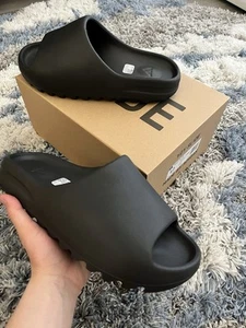 Size 12 - Yeezy Slides Onyx Brand New - Picture 1 of 6