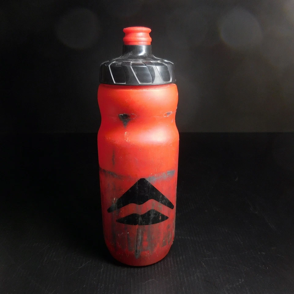 Bidon bouteille rouge noir MERIDA BPA FREE sport cyclisme collecte vintage N6378 - Photo 1/4