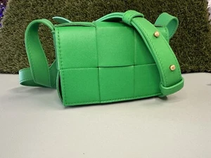 Borsa a tracolla Bottega Veneta Maxi Intrecciata Cassetta Caramelle Pelle Verde - Foto 1 di 11
