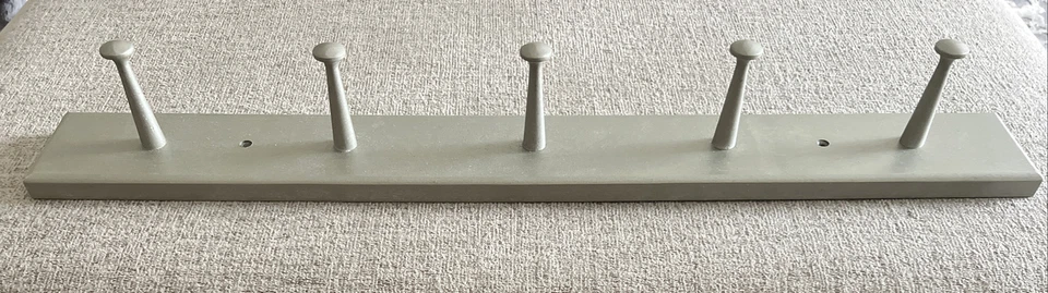 Tablero de gancho Mainstays con cinco ganchos plateado Foto 1 de 4