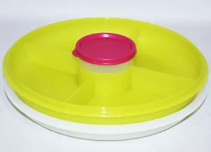 Juego de centro de servicio y taza de aperitivos Tupperware de 10,5" en amarillo y rosa - Imagen 1 de 4