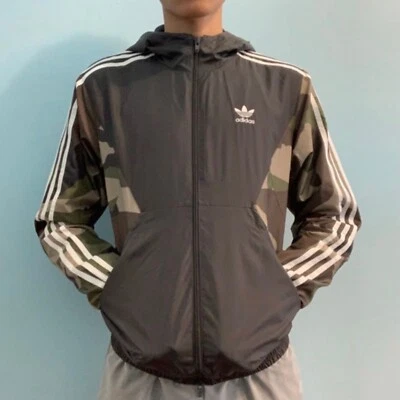Chaqueta Cortavientos Adidas Originales De Colección Súper Rara Camuflada Foto 1 de 4