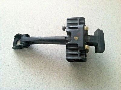 BMW 328i E90 2004-2012 - freno puerta trasera ~ 51227176808 Foto 1 de 3