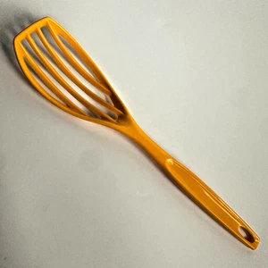 VTG Foley 11" Slotted Spoon Whisk Strainer Blender Scoop Nylon MCM Yellow/Orange - Picture 1 of 6
