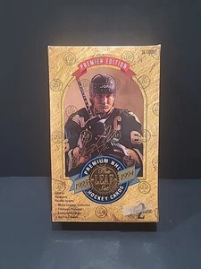 Scatola Hockey Serie 2 Foglia 1993-94 35 confezioni sigillate  - Foto 1 di 4