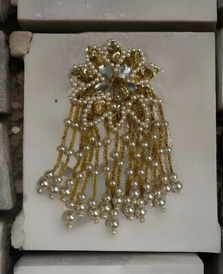 Broche de flores vintage prendedor perlas de imitación pedrería lentejuelas cuentas de semillas de vidrio elegante Foto 1 de 3