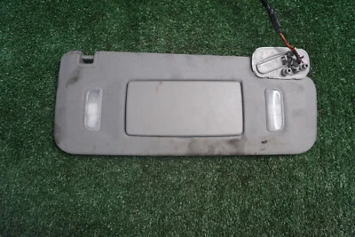 GMC Yukon 1500 2017 2018 2019 lado del pasajero parasol OEM 1 pieza Foto 1 de 3