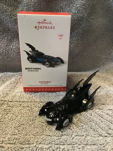 Hallmark Batman Batmobile Decorazione Ricordi di Natale 2015 Artista Firmato - Foto 1 di 9