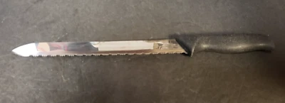 Cuchillo de pan dentado The Pampered Chef hoja de 9" de acero inoxidable con funda Foto 1 de 3