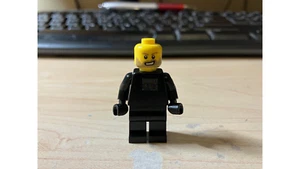 LEGO Galaxy Squad Chuck Stonebreaker Minifigure Head Lego Replacement Parts - Picture 1 of 2