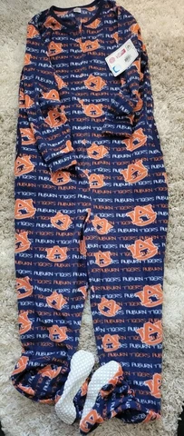AUBURN UNIVERSITY LADIES PAJAMAS SIZE MEDIUM NEW WITH TAGS SIDELINE APPAREL Cover