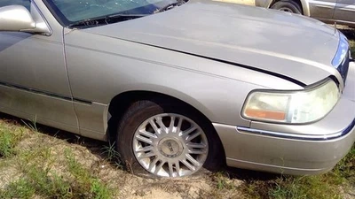 Passenger Right Fender Fits 03-11 LINCOLN & TOWN CAR 384736 - Image 1 of 4