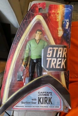Figura de acción Star Trek serie original Capitán James T. Kirk en Starfleet Gear Foto 1 de 4