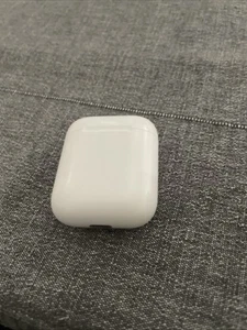 Apple AirPods 2. Generation mit Ladecase - Weiß - Bild 1 von 10
