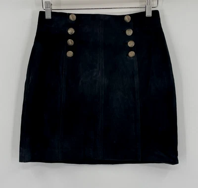 Falda corta Intermix negra de gamuza de cabra con detalle de botones talla 6 Foto 1 de 4