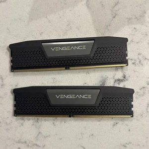 Corsair Vengeance CMK32GX5M2D6000C36 32GB DDR5 RAM - Picture 1 of 3