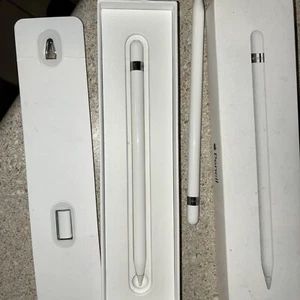 2 - (2)Apple Pencils (1st Generation) Stylus for Apple iPad - White - Afbeelding 1 van 4
