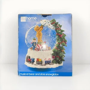 JCPenny Home Collection Schneekugel mit Musik Bär und Sterne - Bild 1 von 4