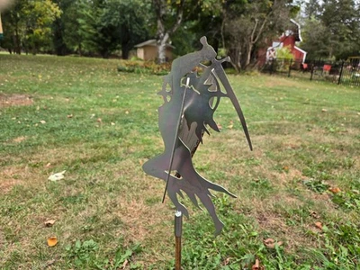 Angel Ready to Strike a Sword ~ Topper de veleta de metal casero ~ Decoración de jardín Foto 1 de 4