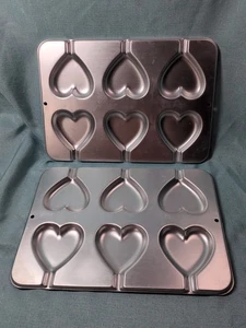 Set Of 2 Vintage Wilton Valentine Lollipop Cookie Heart Cake Pan 1995 2105-8104 - Picture 1 of 11