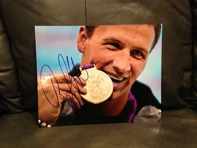 FOTO AUTOGRAFADA 8x10 assinada por Ryan Lochte olimpíadas de natação eua eua PROVA* **UAU** 3 - Imagem 1 de 3