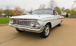 1961 CHEVROLET Impala - Picture 1 of 40