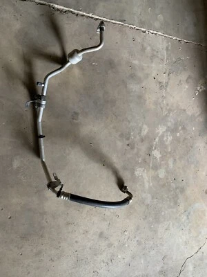 Manguera de aire acondicionado Ford Fusion Hybrid 2010-12 2,5 L Foto 1 de 4