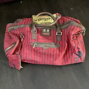 Sprayground Reverse Sharks in Paris Duffle Bag Red/Black - Picture 1 of 11