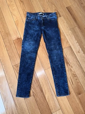 Jeans súper ajustados Levi's 710 niñas 8 regular entrepierna de 24,5" Foto 1 de 4
