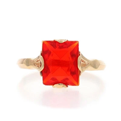 Anillo solitario vintage de vidrio de oro amarillo - 10k rectangular Foto 1 de 4