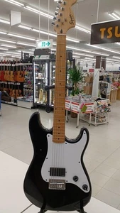 Squier Hello Kitty Stratocaster E-Gitarre - Bild 1 von 24