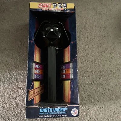 Star Wars Darth Vader Gigante Grande 12" Pez Candy Roll Dispensador Caja Tiene Artículos Foto 1 de 4