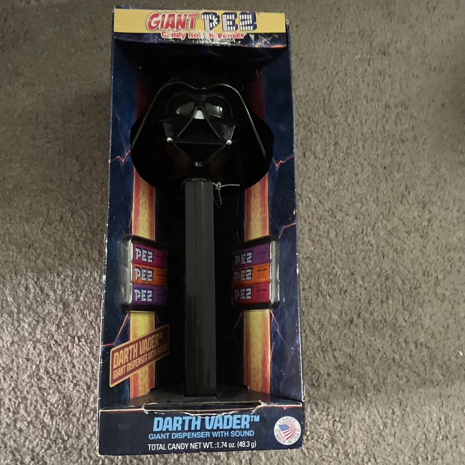 2013 Star Wars PEZ Giant Darth Vader Candy Roll Dispenser with Sound #001803