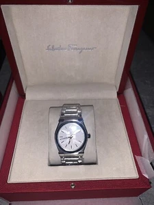 salvatore ferragamo uhr - Bild 1 von 8