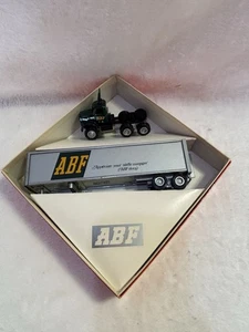 WINROSS TRUCKS-1980's Diecast 1/64 ABF Trucking Green Semi Tractor Trailer RARE - Picture 1 of 7