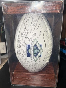 Autógrafos conmemorativos del consagrado del fútbol profesional del Salón de la Fama 1992 - Imagen 1 de 4