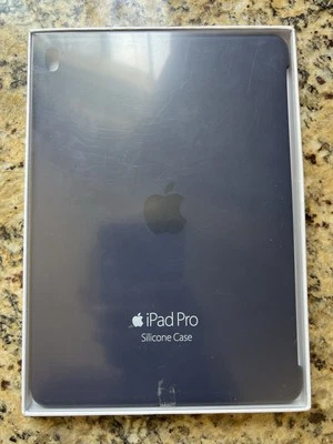 Genuine Apple Smart Cover For iPad Pro 9.7" - MM2C2AM/A - Midnight Blue - Oem - Image 1 of 3