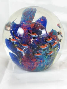 LARGE MURANO SWIMMING FISH & CORAL AQUARIUM ART GLASS SCULPTURE GLOBE 10 lb 6" - Picture 1 of 8