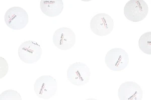 120 pelotas de golf Kirkland Signature usadas recicladas mezcla envío gratuito AAAA casi como nuevas - Imagen 1 de 4