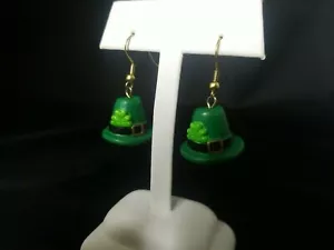 Leprechaun Day Cute Four Leaf Clover Hat Green Dangle/Drop Earrings - Picture 1 of 5