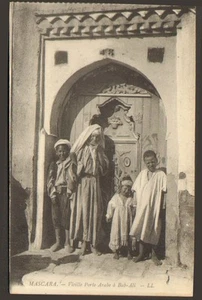 ALGERIE MASCARA CARTE POSTALE PLACE VIEILLE PORTE BAB-ALI - Picture 1 of 1