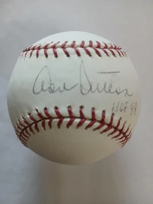 Don Sutton, 1998 Baseball HOF Inductee, signed MLB Baseball - Image 1 of 4