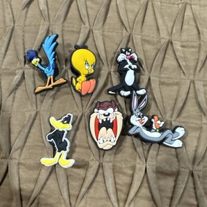 Set Of 6 Looney Tunes Shoe Charm for Crocs/Shoes - Picture 1 of 2