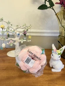 Kate Spade New York Retail Store In the Garden 3D Flower Novelty Mini Crossbody - Picture 1 of 13